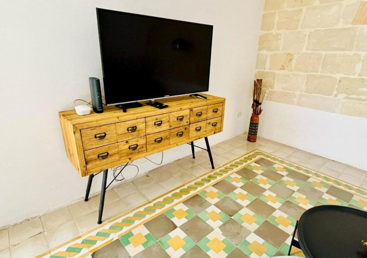 Deluxe One Bedroom Apartment 10 Meters From Valletta Center Exterior photo